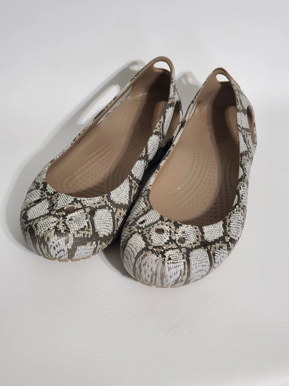 CROCS Women's Snake-Print Ballet Flats in Beige and Black Slip On Size 8